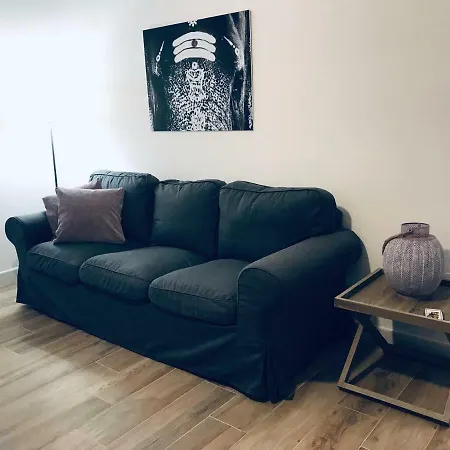 Bellhome 2 - Elegante Nel Centro Di * バーリ